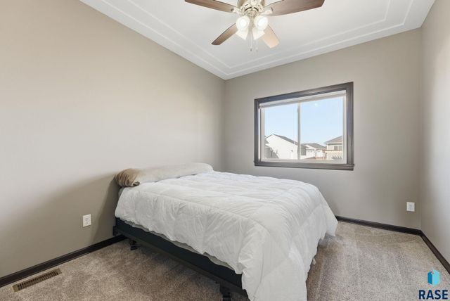 4405 S Sawtooth Trl Trail, Sioux Falls, SD 57110