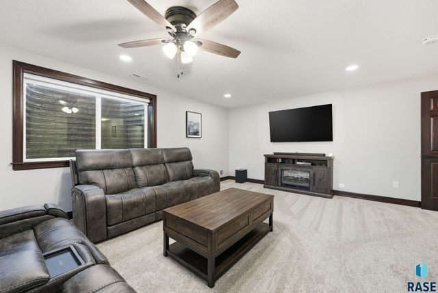 4405 S Sawtooth Trl Trail, Sioux Falls, SD 57110