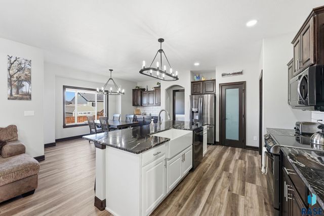 4405 S Sawtooth Trl Trail, Sioux Falls, SD 57110