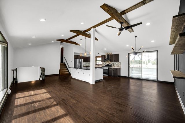 300 Omega Drive, Crown Point, IN 46307