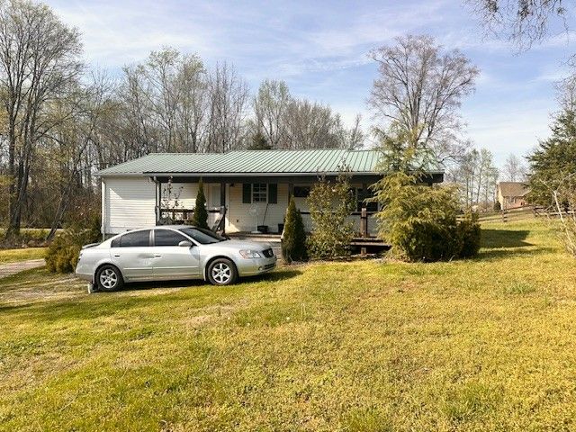 1191 Swan Mill Rd, Morrison, TN 37357