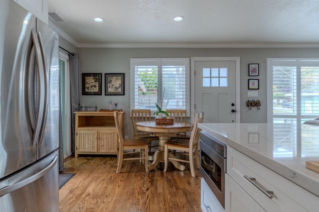 367 Seaside Drive, Pacifica, CA 94044