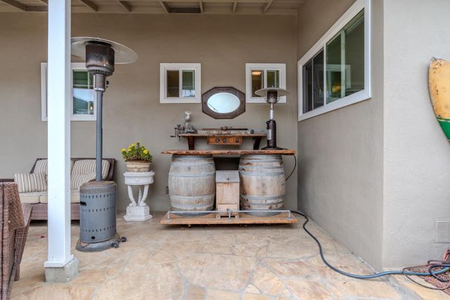 367 Seaside Drive, Pacifica, CA 94044