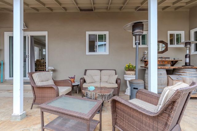 367 Seaside Drive, Pacifica, CA 94044
