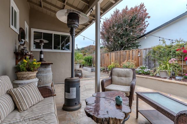 367 Seaside Drive, Pacifica, CA 94044