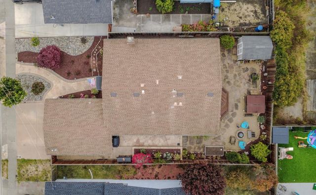 367 Seaside Drive, Pacifica, CA 94044