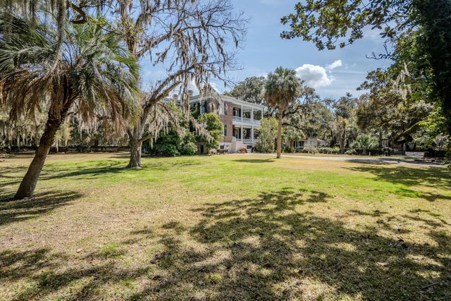 604 Pinckney Street, Beaufort, SC 29902
