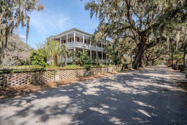 604 Pinckney Street, Beaufort, SC 29902