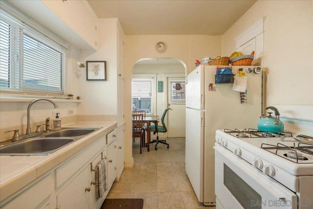 751 Yarmouth Court, San Diego, CA 92109