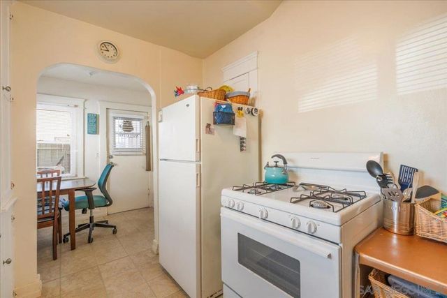 751 Yarmouth Court, San Diego, CA 92109