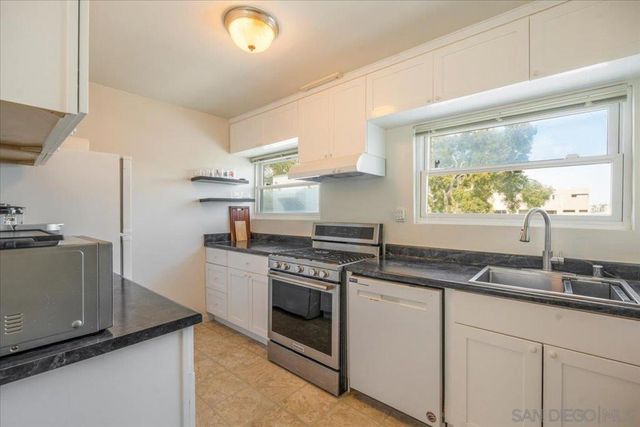 751 Yarmouth Court, San Diego, CA 92109