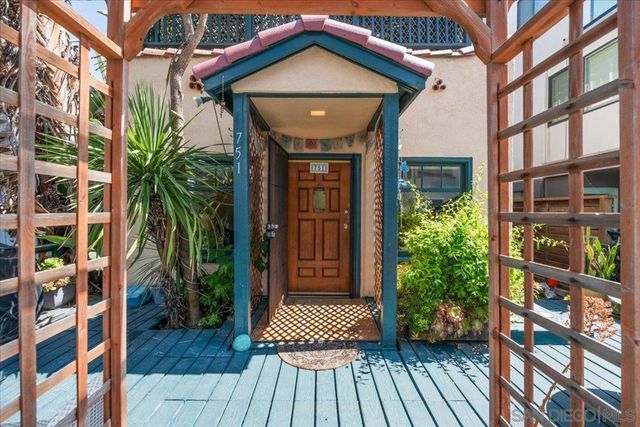 751 Yarmouth Court, San Diego, CA 92109