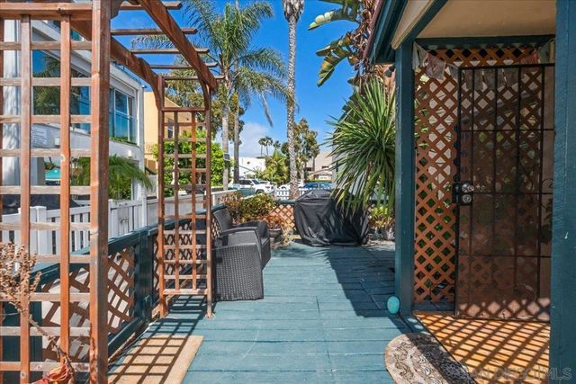 751 Yarmouth Court, San Diego, CA 92109