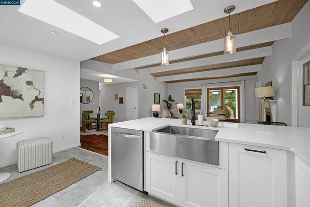 2448 Diane Dr, El Sobrante, CA 94803