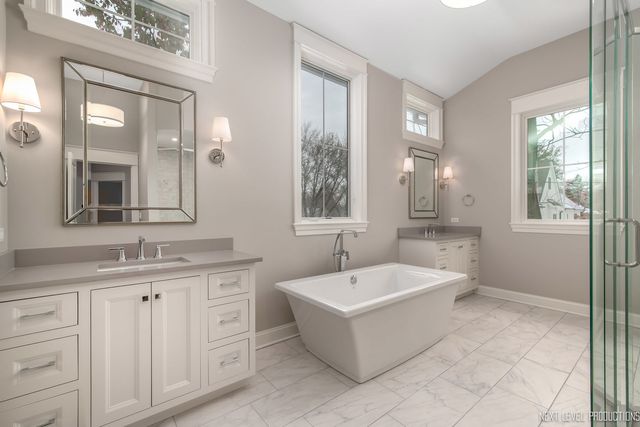 664 N Webster Street, Naperville, IL 60563
