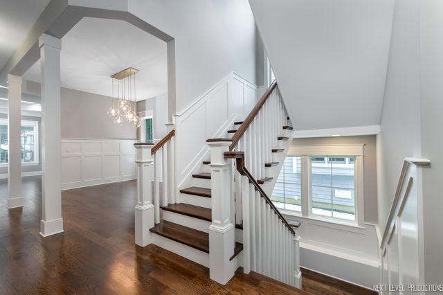 664 N Webster Street, Naperville, IL 60563