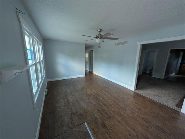 819 N Lincoln Avenue, Marshall, MO 65340