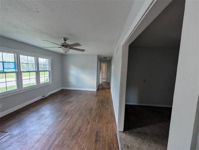 819 N Lincoln Avenue, Marshall, MO 65340