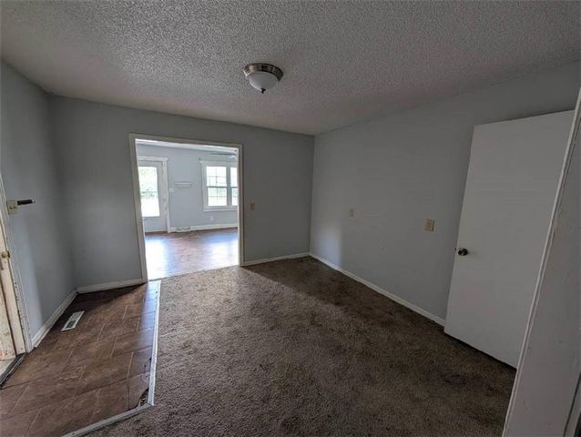 819 N Lincoln Avenue, Marshall, MO 65340