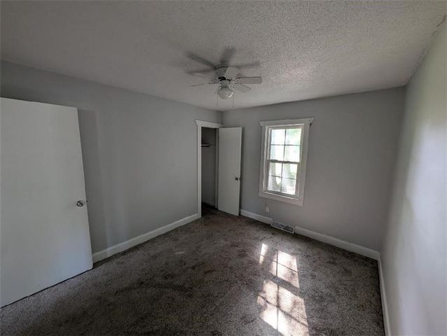 819 N Lincoln Avenue, Marshall, MO 65340