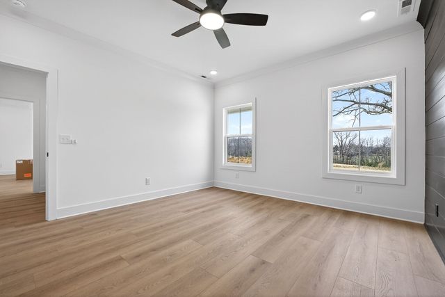 165 Cripps Ln, Smithville, TN 37166