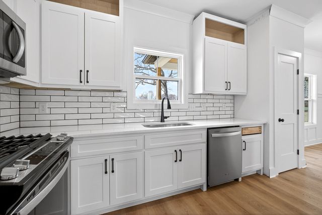 165 Cripps Ln, Smithville, TN 37166