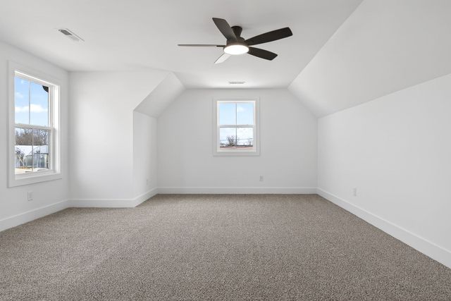 165 Cripps Ln, Smithville, TN 37166