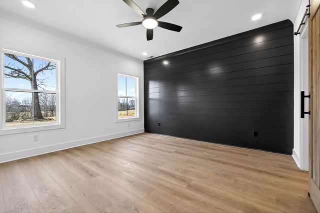 165 Cripps Ln, Smithville, TN 37166