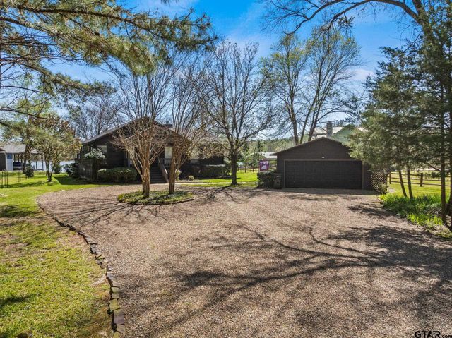 601 W Eagle Point Drive, Mt Vernon, TX 75457