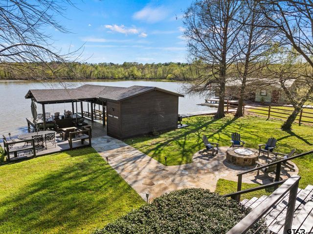 601 W Eagle Point Drive, Mt Vernon, TX 75457