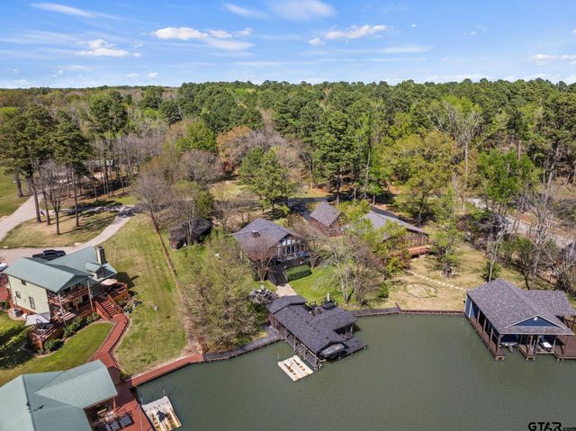 601 W Eagle Point Drive, Mt Vernon, TX 75457