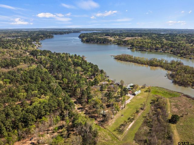 601 W Eagle Point Drive, Mt Vernon, TX 75457