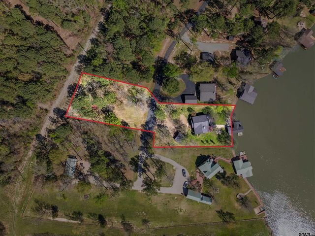 601 W Eagle Point Drive, Mt Vernon, TX 75457