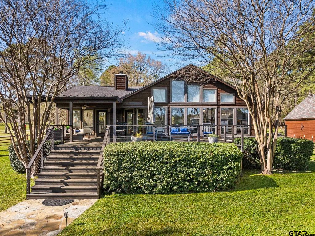 601 W Eagle Point Drive, Mt Vernon, TX 75457