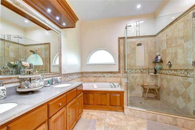 1009 EMERALD CREEK DRIVE, Valrico, FL 33596