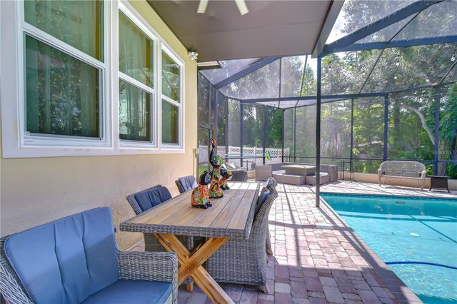 1009 EMERALD CREEK DRIVE, Valrico, FL 33596
