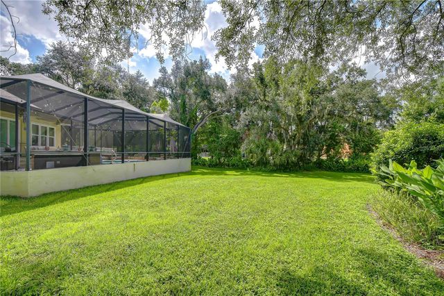 1009 EMERALD CREEK DRIVE, Valrico, FL 33596