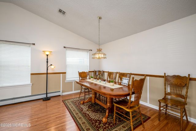 13 Kendal Drive, Toms River, NJ 08757