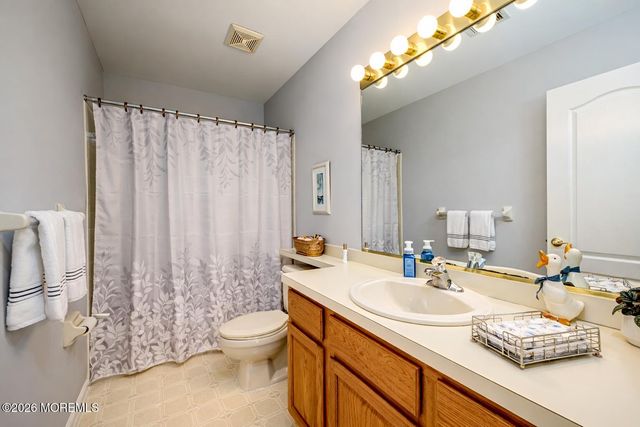13 Kendal Drive, Toms River, NJ 08757