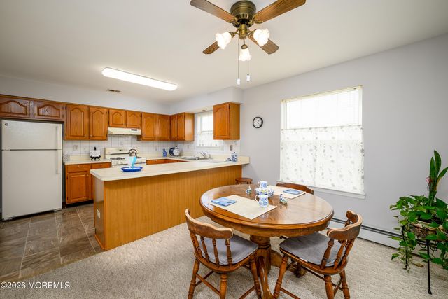 13 Kendal Drive, Toms River, NJ 08757