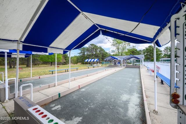 13 Kendal Drive, Toms River, NJ 08757