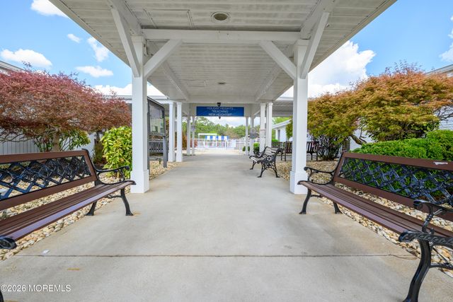 13 Kendal Drive, Toms River, NJ 08757