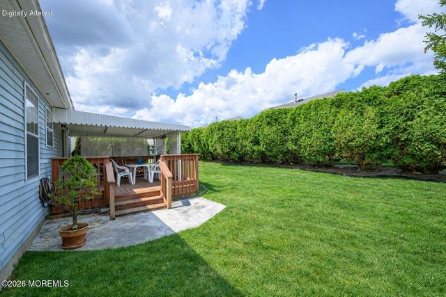 13 Kendal Drive, Toms River, NJ 08757
