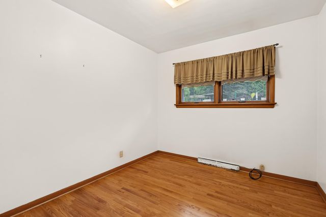 1 Locust Place, Portage, IN 46368