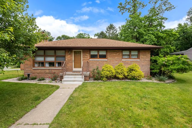 1 Locust Place, Portage, IN 46368