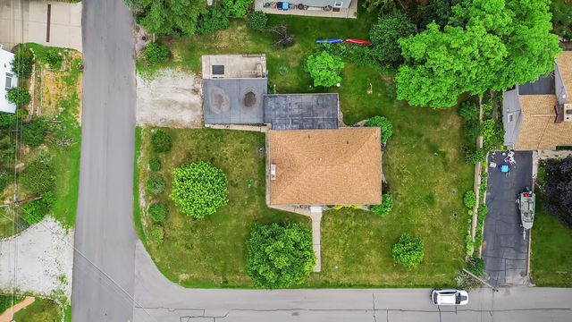 1 Locust Place, Portage, IN 46368