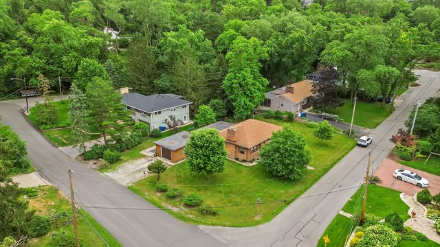 1 Locust Place, Portage, IN 46368