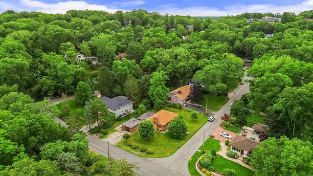 1 Locust Place, Portage, IN 46368
