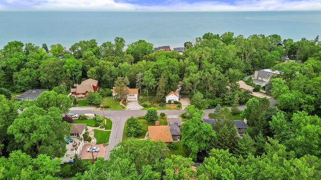 1 Locust Place, Portage, IN 46368