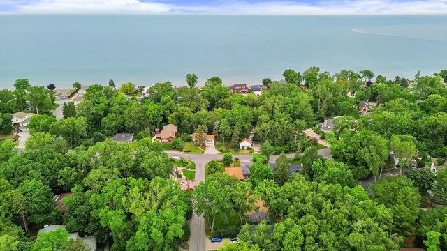 1 Locust Place, Portage, IN 46368
